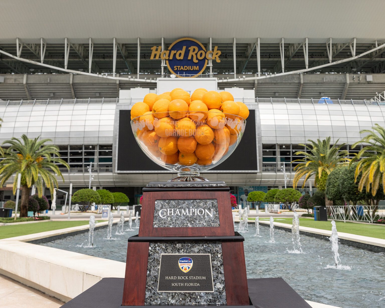 NOTRE DAME & PENN STATE TO MEET IN THE 2025 COLLEGE FOOTBALL PLAYOFF SEMIFINAL AT THE CAPITAL