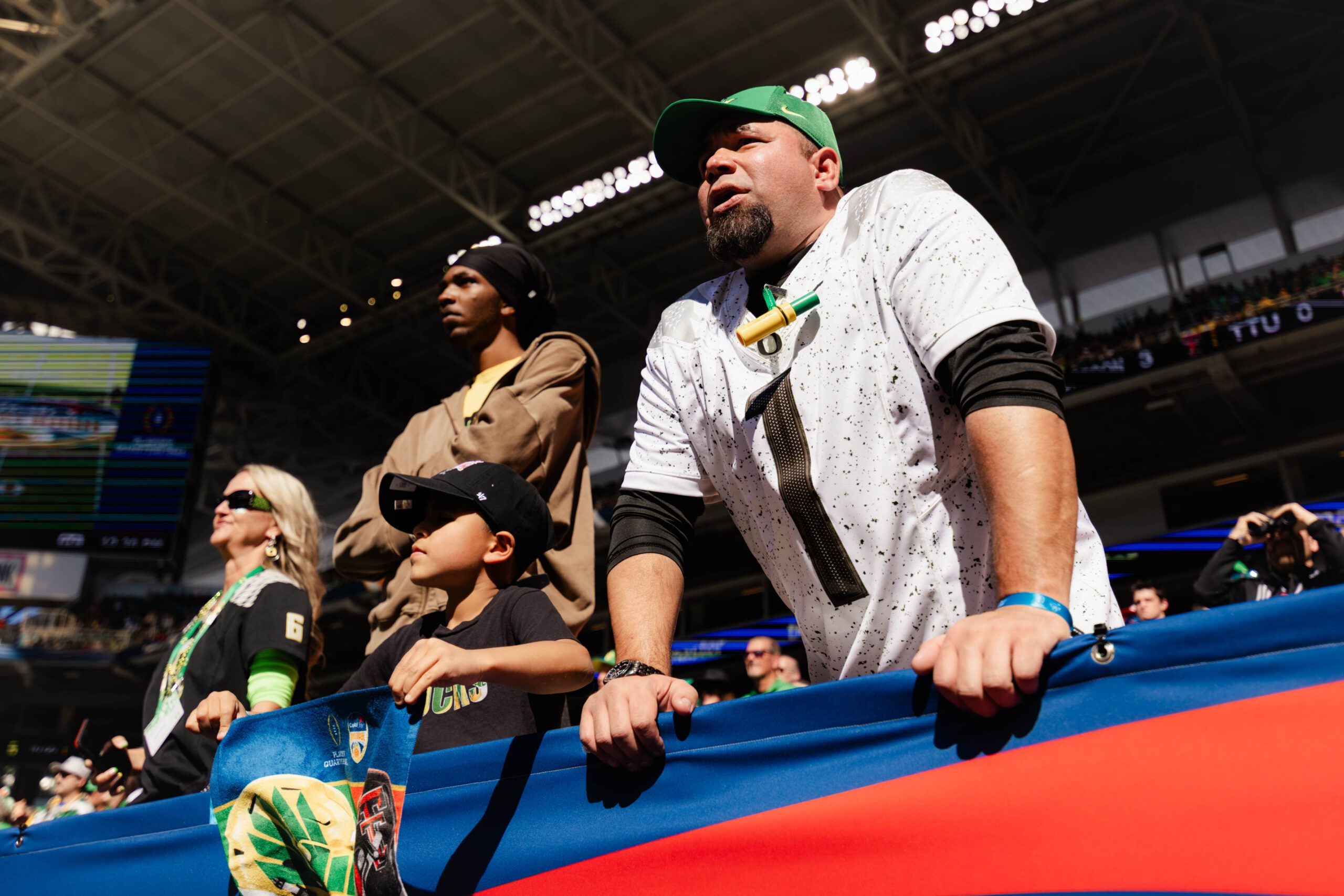 010126_COOB_Oregon_Fans_0253 (1)